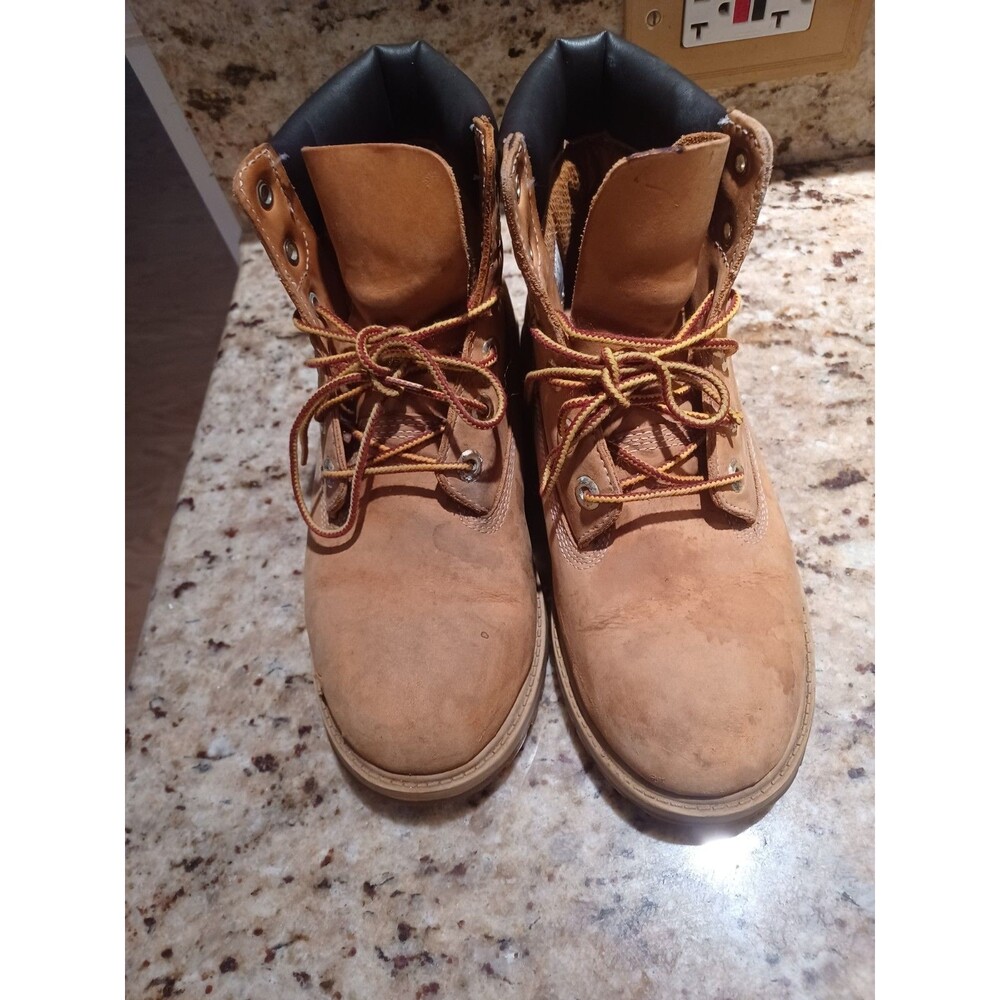 Timberland Women's Size 5 Boots Leather Uppers 1" Heel ( Rubber) Lace UP